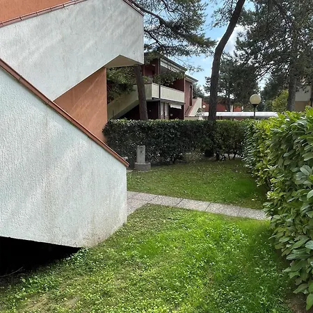 First Floor Flat With Terrace And Pool Access Lejlighed