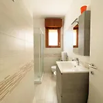 公寓 First Floor Flat With Terrace And Pool Access