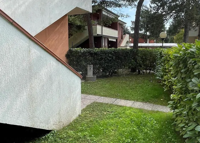 First Floor Flat With Terrace And Pool Access 公寓